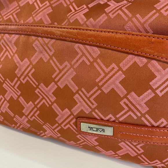 TUMI Medium size burnt orange and pink duffle bag (ASIS) - Picture 2 of 16